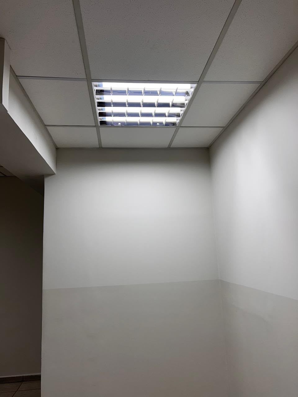 Registro de acompanhamento de serviços em instalação comercial
